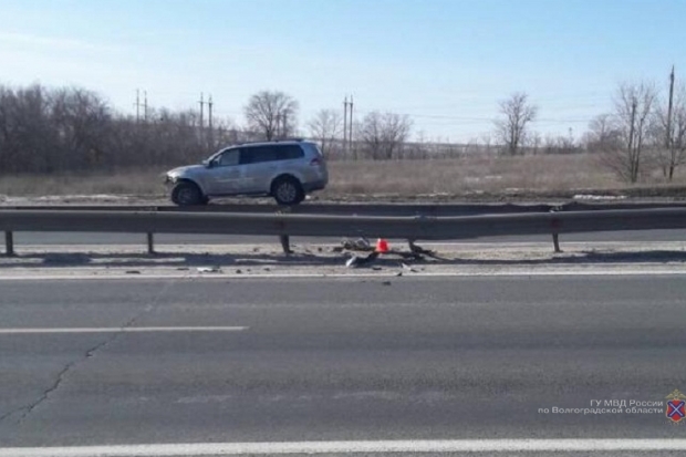 В Городищенском районе иномарка слетела в кювет: ранены две девочки В Городищенском районе иномарка слетела в кювет: ранены две девочки
