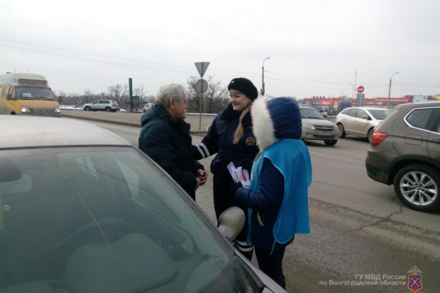 На волгоградских улицах появились «Джентльмены дорог» На волгоградских улицах появились «Джентльмены дорог»