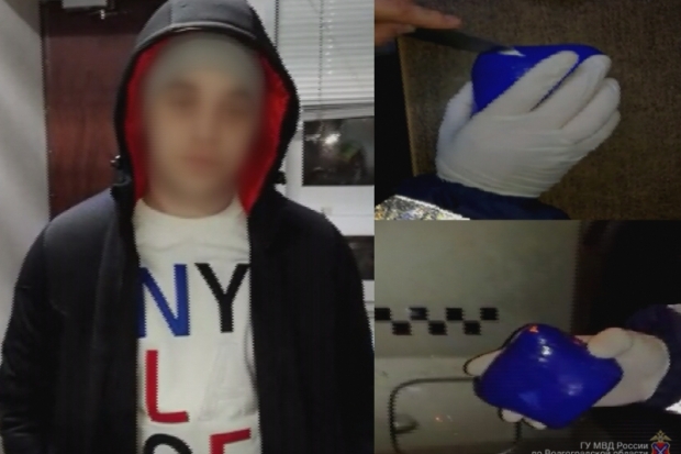 На посту ДПС под Волгоградом задержали 24-летнего наркокурьера из Сочи На посту ДПС под Волгоградом задержали 24-летнего наркокурьера из Сочи