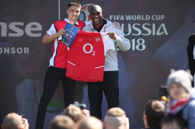 Посол FIFA в Волгограде Сол Кэмпбелл провел мастер-класс для горожан Посол FIFA в Волгограде Сол Кэмпбелл провел мастер-класс для горожан