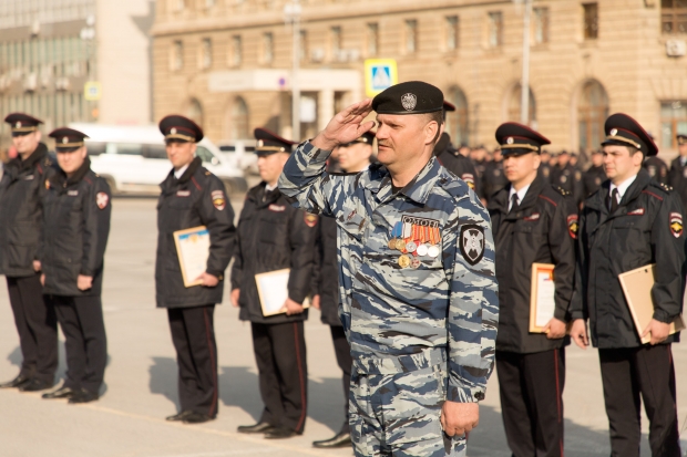 Полиция Волгоградской области отметила 99-летие торжественным парадом Полиция Волгоградской области отметила 99-летие торжественным парадом