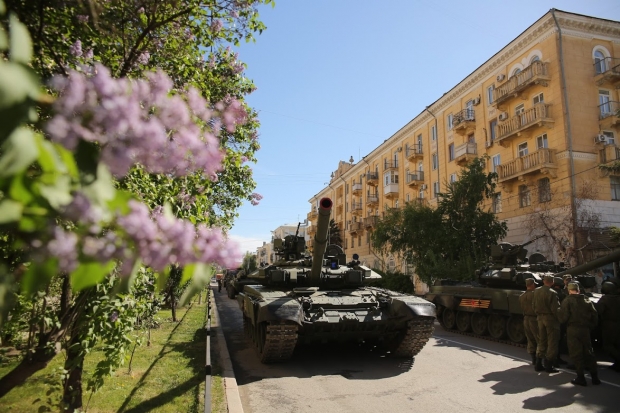 Соцсети: «По центру Волгограда проехали танки»