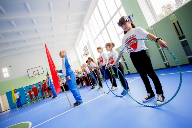 Спорт волгоградская область. Спортзал школа 55 Волгоград. Волгоград новый спортзал. Спортзал Николаевск Волгоградская область. Доступность к спортивным секциям.