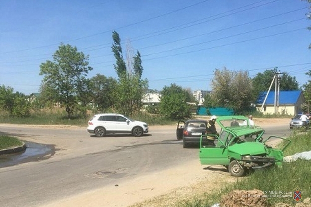 В ДТП с «Дэу Матиз» на юге Волгограда погиб 72-летний водитель «Оки» В ДТП с «Дэу Матиз» на юге Волгограда погиб 72-летний водитель «Оки»
