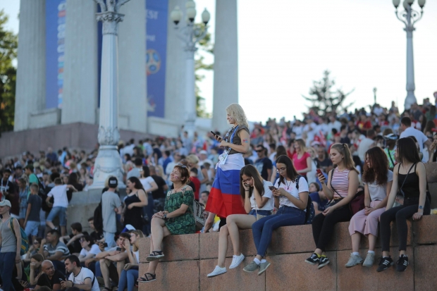 Волгоградцы готовятся смотреть на большом экране матч Бельгия–Тунис Волгоградцы готовятся смотреть на большом экране матч Бельгия–Тунис