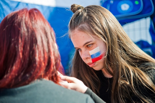 Площадь Возрождения превратилась перед матчем в площадку развлечений Площадь Возрождения превратилась перед матчем в площадку развлечений