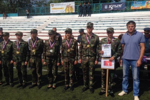 Юные пожарные из Волгограда показали, как нужно действовать при ЧС Юные пожарные из Волгограда показали, как нужно действовать при ЧС