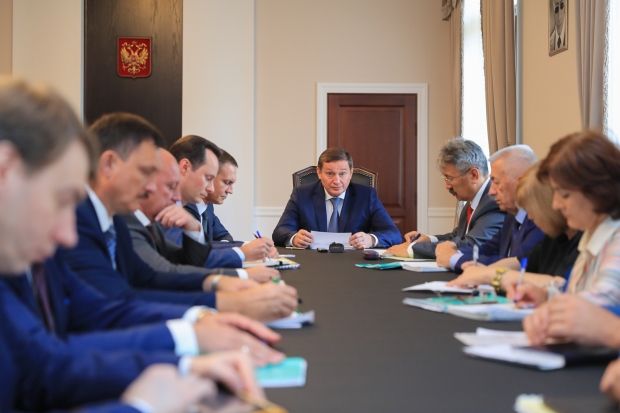 Андрей Бочаров поблагодарил жителей региона за участие в выборах Андрей Бочаров поблагодарил жителей региона за участие в выборах