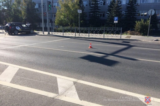 В Волгограде в ДТП с маршруткой ранены двое В Волгограде в ДТП с маршруткой ранены двое