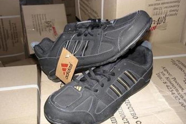 В Волгоградской области уничтожили поддельную обувь Adidas и Nike В Волгоградской области уничтожили поддельную обувь Adidas и Nike