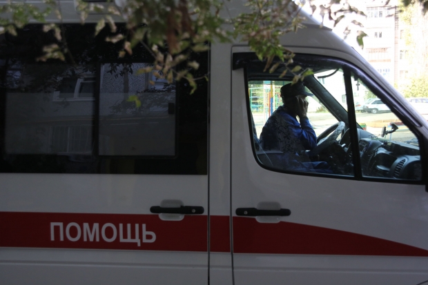 В Волгограде водитель ВАЗа сбил женщину с 5-летней девочкой В Волгограде водитель ВАЗа сбил женщину с 5-летней девочкой