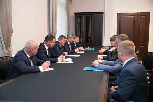 Андрей Бочаров поставил задачи по развитию транспортной отрасли Андрей Бочаров поставил задачи по развитию транспортной отрасли