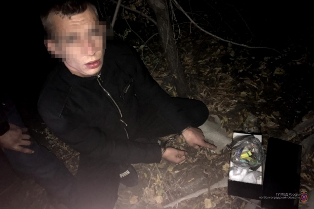 На севере Волгограда задержали двух наркозакладчиков На севере Волгограда задержали двух наркозакладчиков