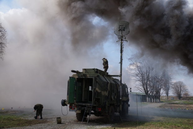 Военные под Волгоградом в «боевых» условиях наладили спутниковую связь Военные под Волгоградом в «боевых» условиях наладили спутниковую связь