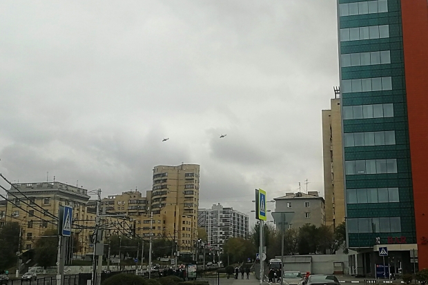 Волгоградцы: над центром города летали военные вертолеты Волгоградцы: над центром города летали военные вертолеты
