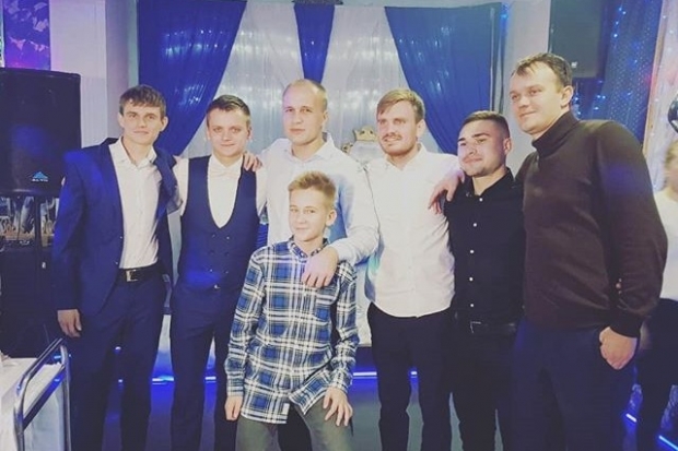 Бывшие игроки «Ротора» отгуляли в Волгограде на свадьбе одноклубника Крутова Бывшие игроки «Ротора» отгуляли в Волгограде на свадьбе одноклубника Крутова