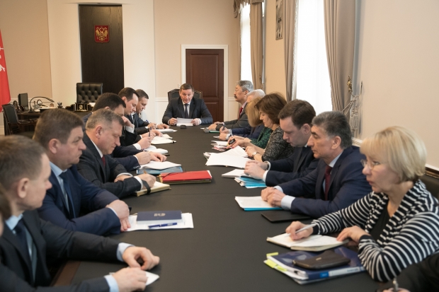 Андрей Бочаров поручил с 1 апреля ввести новую соцмеру для многодетных Андрей Бочаров поручил с 1 апреля ввести новую соцмеру для многодетных