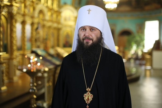 Митрополит Феодор обратился к верующим на Площади Павших борцов Митрополит Феодор обратился к верующим на Площади Павших борцов