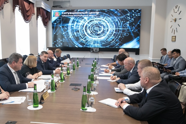 Андрей Бочаров обсудил с Анатолием Гавриленко проекты в отрасли ЖКХ Андрей Бочаров обсудил с Анатолием Гавриленко проекты в отрасли ЖКХ