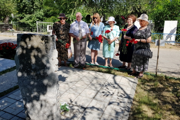 Ветераны Волгограда почтили память Александры Черкасовой Ветераны Волгограда почтили память Александры Черкасовой