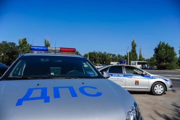 В Волгограде в ДТП с грузовиком пострадала 83-летняя пассажирка ВАЗа В Волгограде в ДТП с грузовиком пострадала 83-летняя пассажирка ВАЗа