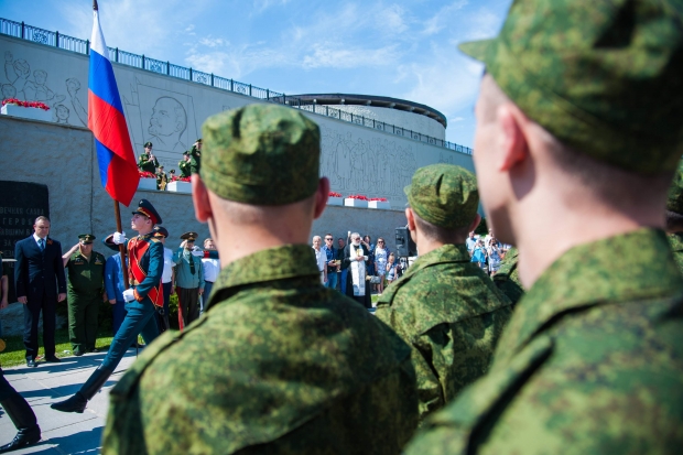 Молодые волгоградцы отправились служить в Президентский полк Молодые волгоградцы отправились служить в Президентский полк