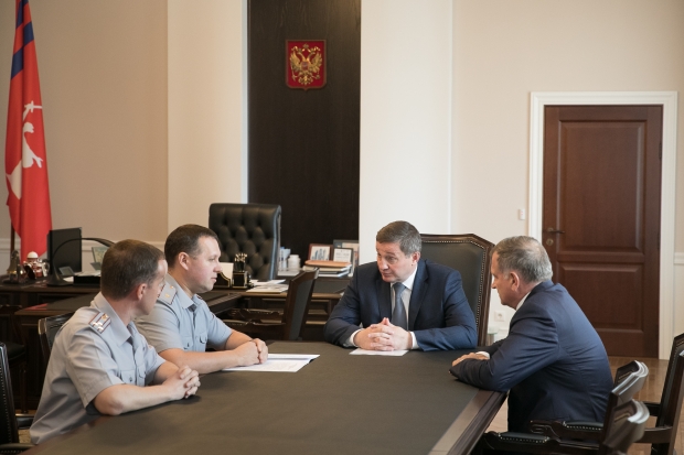 Андрею Бочарову представили нового руководителя регионального УФСИН Андрею Бочарову представили нового руководителя регионального УФСИН