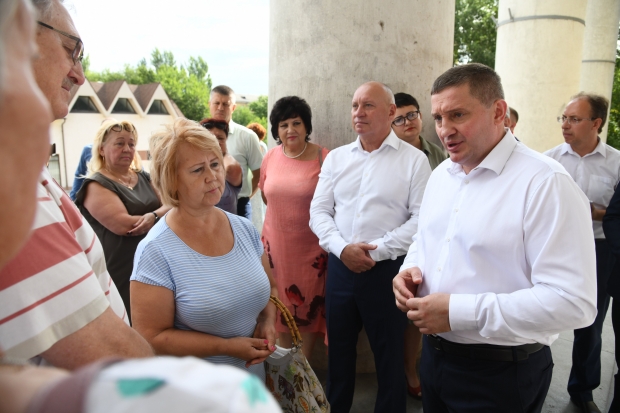 Бочаров поставил задачи по благоустройству Тракторозаводского района Бочаров поставил задачи по благоустройству Тракторозаводского района