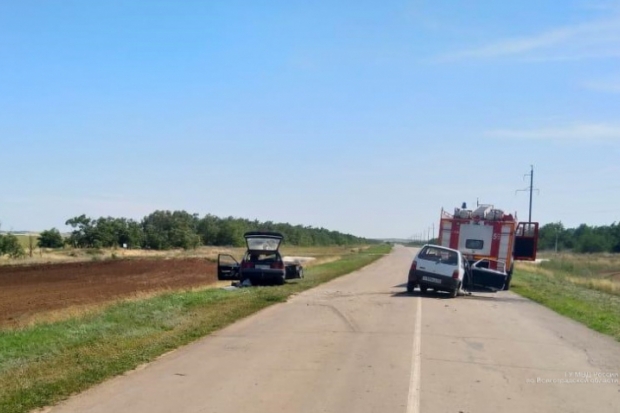 В Волгоградской области в ДТП с двумя ВАЗами пострадали пятеро В Волгоградской области в ДТП с двумя ВАЗами пострадали пятеро