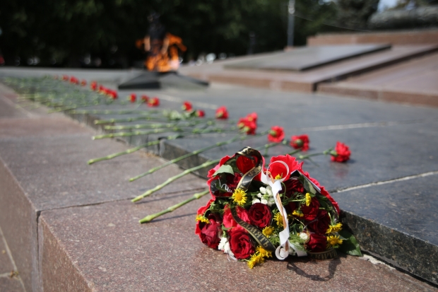 Волгоградцы отдали дань памяти жителям разрушенного Сталинграда Волгоградцы отдали дань памяти жителям разрушенного Сталинграда