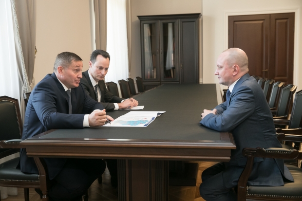 Бочаров и Камкин обсудили развитие системы здравоохранения в регионе Бочаров и Камкин обсудили развитие системы здравоохранения в регионе