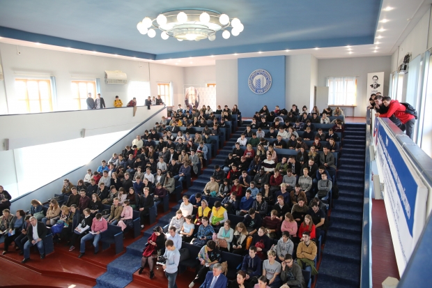 В Волгограде искали варианты снижения негативного влияния соцсетей В Волгограде искали варианты снижения негативного влияния соцсетей