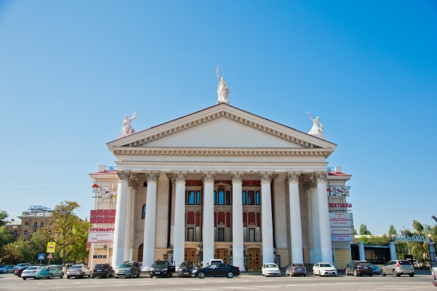 В Волгограде назначили нового директора и главного режиссера НЭТа В Волгограде назначили нового директора и главного режиссера НЭТа