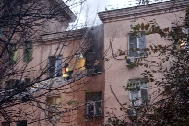 Из горящего дома в центре Волгограда спасли 15 человек Из горящего дома в центре Волгограда спасли 15 человек