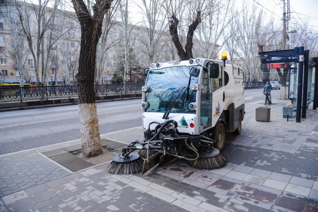 В Волгограде дорожные службы приведены в оперативную готовность В Волгограде дорожные службы приведены в оперативную готовность