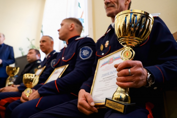 Народные дружинники Волгограда: «Порядок охраняем по зову сердца!» Народные дружинники Волгограда: «Порядок охраняем по зову сердца!»
