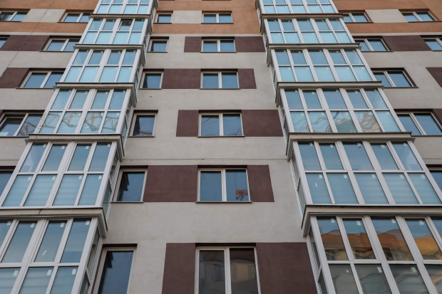 40-летняя волгоградка выпала из открытого окна многоэтажки 40-летняя волгоградка выпала из открытого окна многоэтажки
