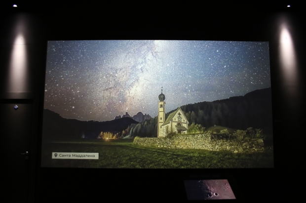 На фотовыставке представили Волгограда в свете звезд На фотовыставке представили Волгограда в свете звезд