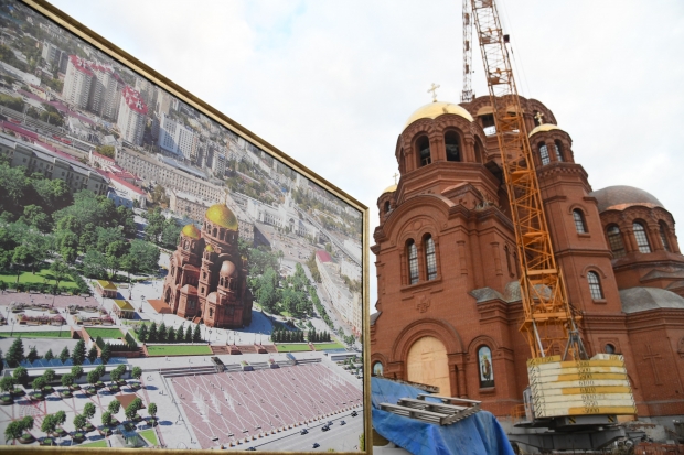 Начался монтаж главного купола собора Невского в Волгограде Начался монтаж главного купола собора Невского в Волгограде