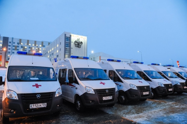 В Волгограде опрокинулась иномарка, пострадали две женщины В Волгограде опрокинулась иномарка, пострадали две женщины