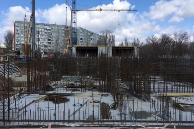 В Волгограде первая секция долгостроя «Чайка-2» выросла до десяти этажей В Волгограде первая секция долгостроя «Чайка-2» выросла до десяти этажей
