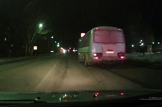 Нетрезвый волжанин угнал автобус, чтобы добраться до купели Нетрезвый волжанин угнал автобус, чтобы добраться до купели