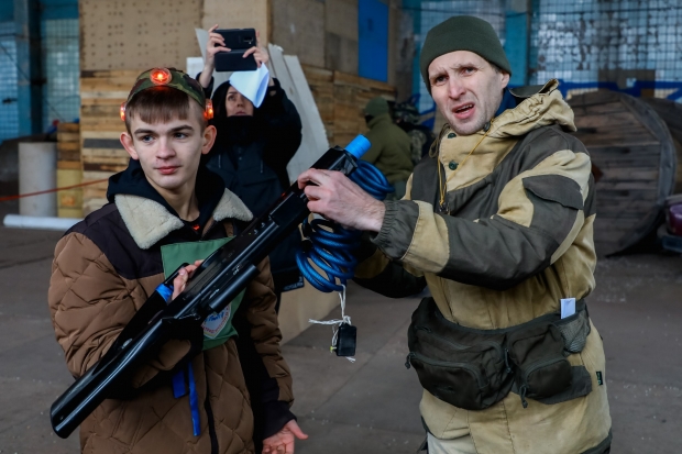 Воспитанники соцучреждений сыграли в «Зарницу под Сталинградом-2020»
