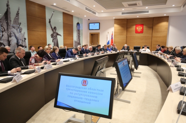 В Волгоградской области защищают трудовые права граждан В Волгоградской области защищают трудовые права граждан