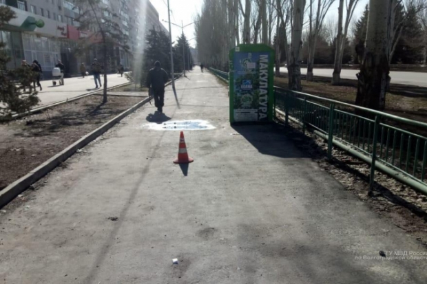 В Волжском за сутки двое пешеходов пострадали под колесами машин В Волжском за сутки двое пешеходов пострадали под колесами машин