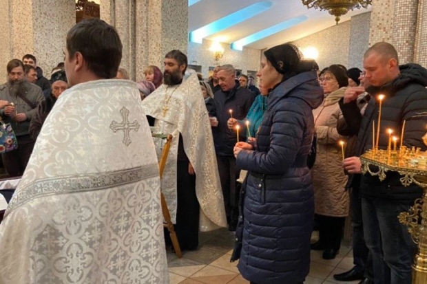 В Волгограде прощаются с погибшим у здания УБЭП полицейским В Волгограде прощаются с погибшим у здания УБЭП полицейским
