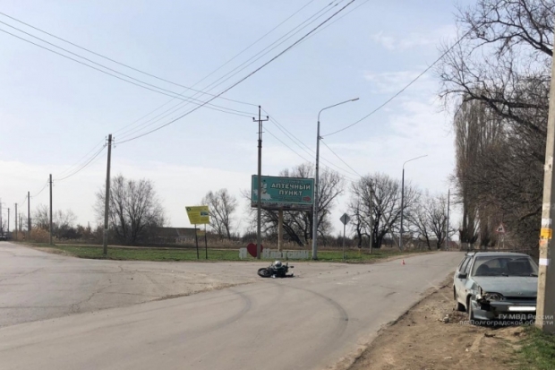 В ДТП под Волгоградом пострадал 14-летний мотоциклист В ДТП под Волгоградом пострадал 14-летний мотоциклист