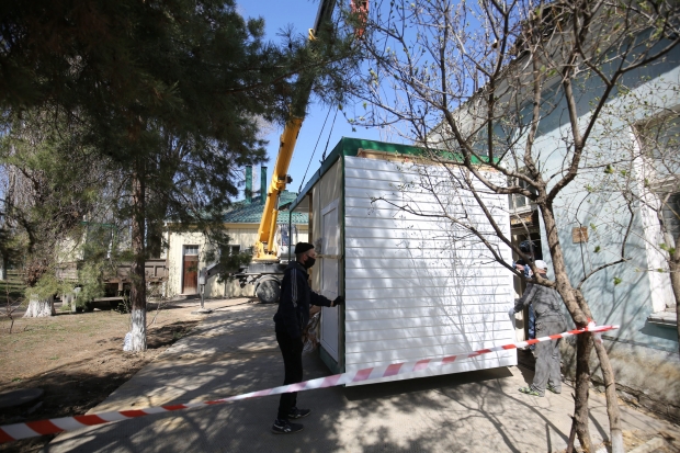 В Волгоградской «инфекционке» устанавливают санпропускники с душем В Волгоградской «инфекционке» устанавливают санпропускники с душем
