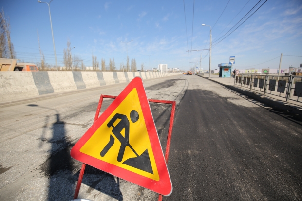 До конца года восстановят дорогу на границе двух районов Волгограда До конца года восстановят дорогу на границе двух районов Волгограда