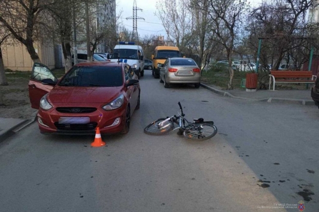 В Волгограде водитель «Хендэ» сбил 7-летнего велосипедиста В Волгограде водитель «Хендэ» сбил 7-летнего велосипедиста